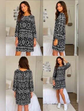 NWOT H&M geometric print, knee length, 3/4 sleeve, zippered back dress Sz 2